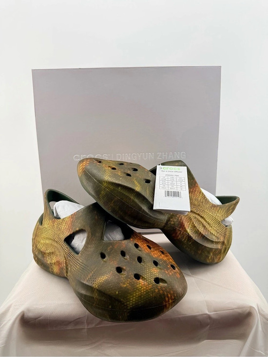 CROCS Other - Crocs Dingyun Zhang x Crocs Diffuser Army Green Diffuser Clogs Green & Orange US